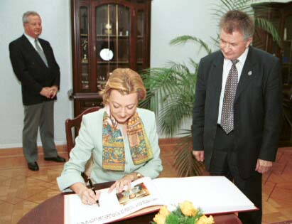Przewodniczca Luisa Fernanda Rudi Ubeda i marszaek Longin Pastusiak