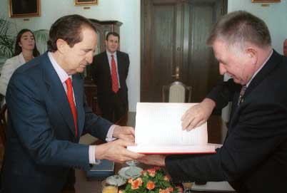 Rozmiar: 19758 bajtw