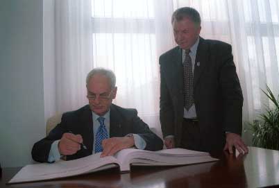 Rozmiar: 16345 bajtw