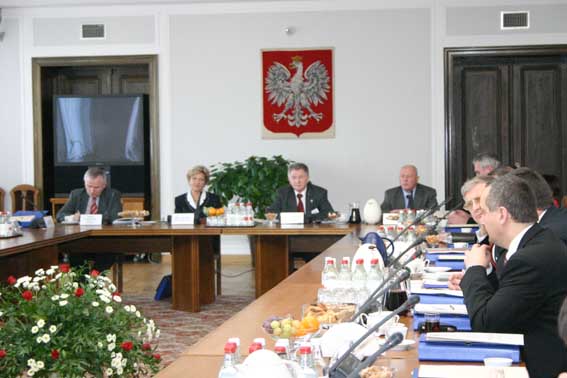 Rozmiar: 39048 bajtw